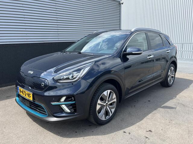 KIA e-Niro ExecutiveLine 64 kWh Navigatie, Dodehoekdetectie, Stoelkoeling, Stoelverwarming, Parkeersensoren voor + achter, Nieuw geleverd en dealeronderhouden, BTW-auto