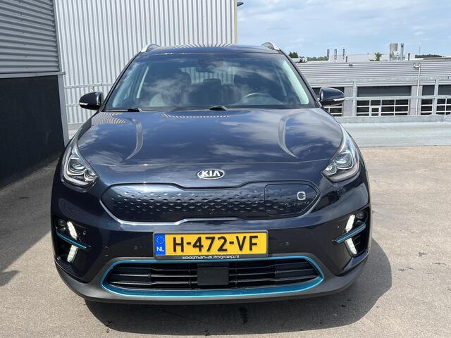 KIA e-Niro ExecutiveLine 64 kWh Navigatie, Dodehoekdetectie, Stoelkoeling, Stoelverwarming, Parkeersensoren voor + achter, Nieuw geleverd en dealeronderhouden, BTW-auto
