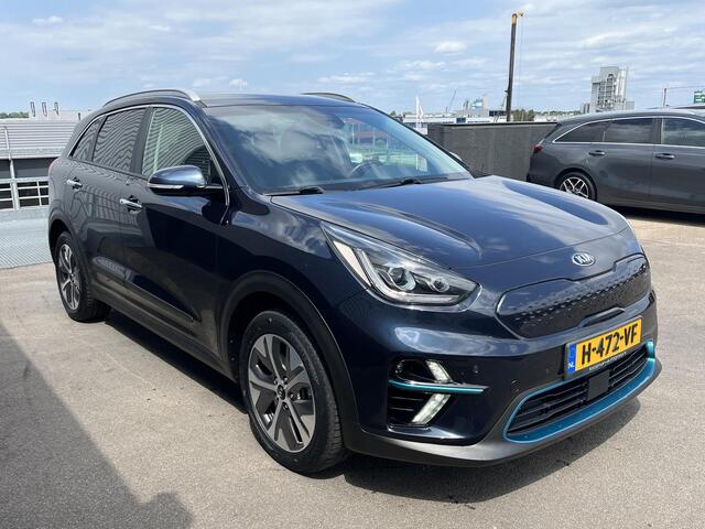 KIA e-Niro ExecutiveLine 64 kWh Navigatie, Dodehoekdetectie, Stoelkoeling, Stoelverwarming, Parkeersensoren voor + achter, Nieuw geleverd en dealeronderhouden, BTW-auto