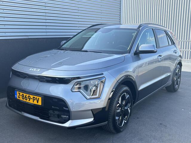 KIA e-Niro EV Edition Advanced 64.8 kWh Stoel- & Stuurverwarming, Nieuw geleverd, 1e eign. BTW-auto, Navigatie,
