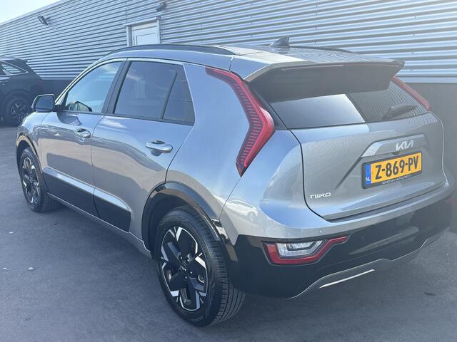 KIA e-Niro EV Edition Advanced 64.8 kWh Stoel- & Stuurverwarming, Nieuw geleverd, 1e eign. BTW-auto, Navigatie,