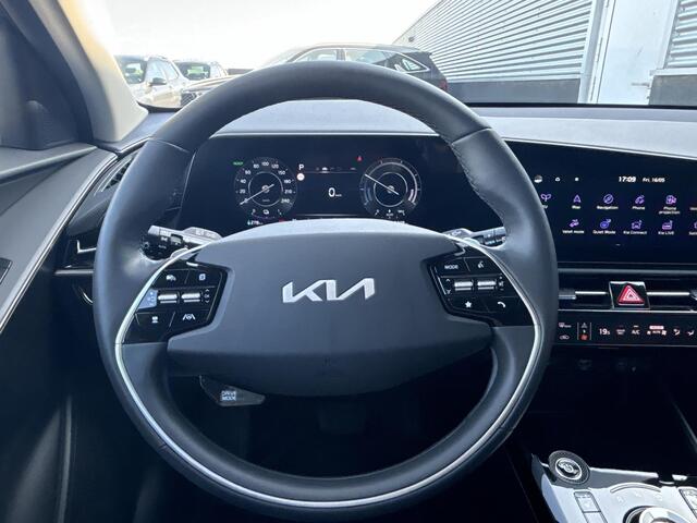 KIA e-Niro EV Edition Advanced 64.8 kWh Stoel- & Stuurverwarming, Nieuw geleverd, 1e eign. BTW-auto, Navigatie,