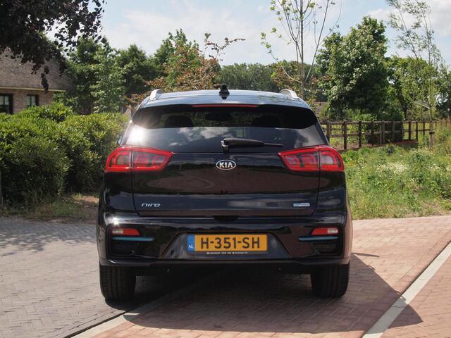KIA e-Niro ExecutiveLine 64 kWh | Camera | Apple Carplay | Cruise Control | JBL | Leer |
