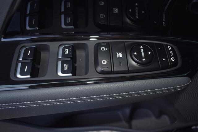 KIA e-Niro ExecutiveLine 64 kWh | 3-Fase | Warmtepomp | Cruise Control Adaptief | Navigatie | Leder | Stoel+StuurVerwarming | Tot 10Jr. Kia-Garantie