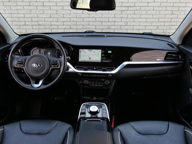 KIA e-Niro 64kWh 3-FASE EXECUTIVELINE/ 18INCH/ LEER/ JBL/ DODE HOEK DETECTIE