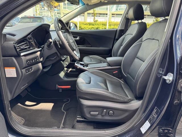KIA e-Niro ExecutiveLine 64 kWh | Schuifdak | Leder | 1e Eigenaar | Stoelventilatie | JBL Audio | Trekhaak