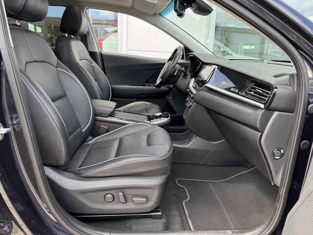 KIA e-Niro ExecutiveLine 64 kWh | Schuifdak | Leder | 1e Eigenaar | Stoelventilatie | JBL Audio | Trekhaak