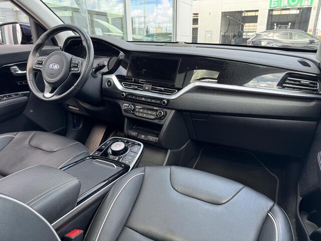 KIA e-Niro ExecutiveLine 64 kWh | Schuifdak | Leder | 1e Eigenaar | Stoelventilatie | JBL Audio | Trekhaak