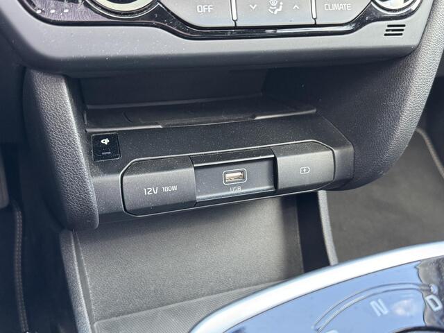 KIA e-Niro ExecutiveLine 64 kWh | Schuifdak | Leder | 1e Eigenaar | Stoelventilatie | JBL Audio | Trekhaak