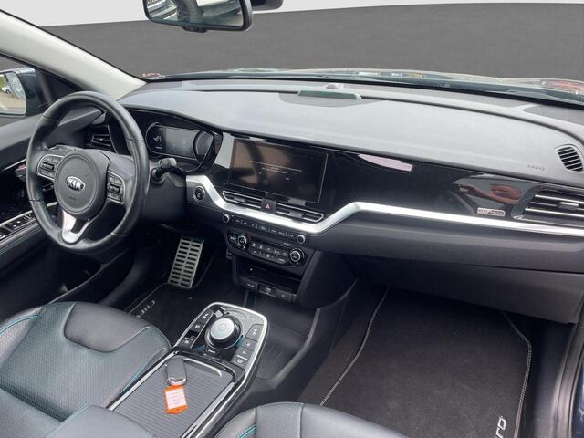 KIA e-Niro ExecutiveLine 64 kWh Leder | Pano/Schuif | Winterpakket