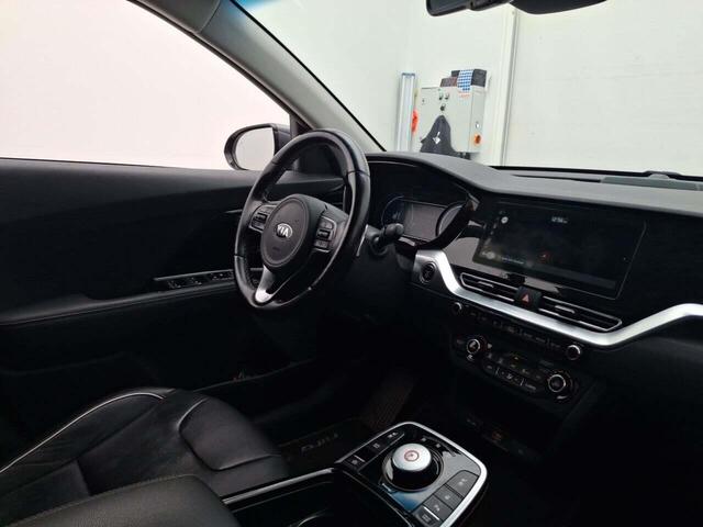 KIA e-Niro EXECUTIVELINE 64KWH 3 FASE LADEN/ACARPLAY/LEER/FABRIEKSGARANTIE