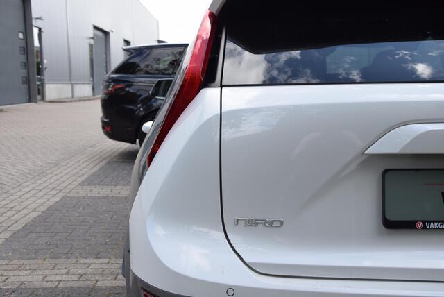 KIA e-Niro EV ExecutiveLine 64.8 kWh | Stoelventilatie | Schuif-kanteldak | Dealer onderhouden |
