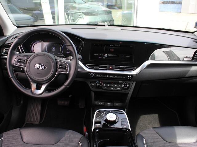 KIA e-Niro DynamicLine 64 kWh NL auto | Kia dealer onderhouden | Navigatie | Achteruitrijcamera |