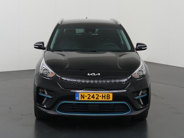 KIA e-Niro Edition 64 kWh | Stoel/Stuurwielverwarming | Navigatie | Parkeercamera | Climate control |