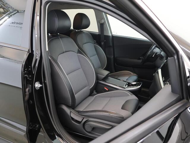 KIA e-Niro Edition 64 kWh | Stoel/Stuurwielverwarming | Navigatie | Parkeercamera | Climate control |