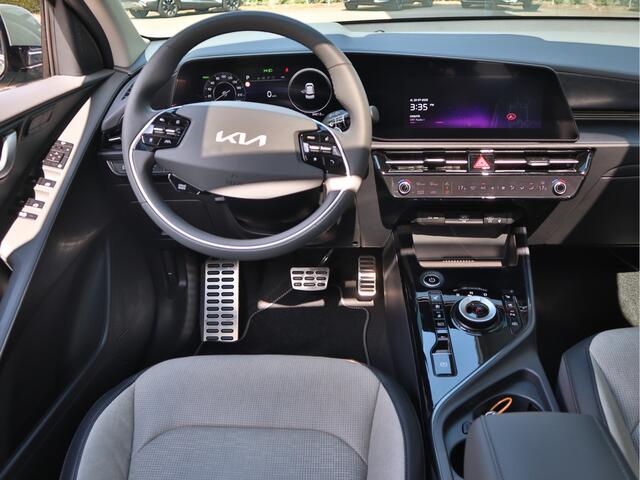 KIA e-Niro EV ExecutiveLine 64.8 kWh | Stoelventilatie/Verwarming | Adaptive Cruise | Schuif-Kanteldak | Camera | Navigatie | Tot 10jr. kia Garantie |