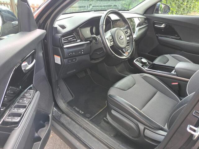 KIA e-Niro DynamicLine 64 kWh 1/2 LEDER | CAMERA | NL-AUTO