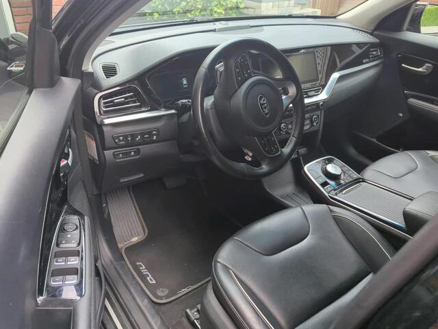 KIA e-Niro ExecutiveLine 64 kWh LED | LEDER | NAVI | STOELKOELING