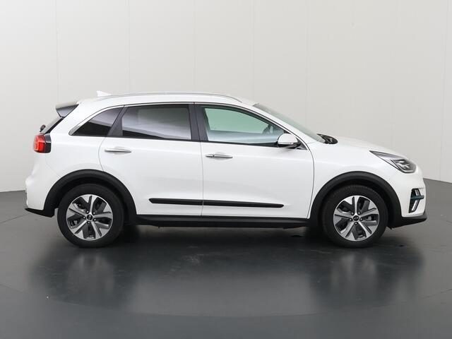 KIA e-Niro ExecutiveLine 64 kWh | Lederen Bekleding | JBL Audio | Dodehoekdetectie | Stoel/Stuurwielverwarming | Stoelventilatie | Elektrisch bedienbare bestuurdersstoel met geheugenfunctie