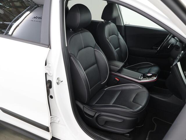 KIA e-Niro ExecutiveLine 64 kWh | Lederen Bekleding | JBL Audio | Dodehoekdetectie | Stoel/Stuurwielverwarming | Stoelventilatie | Elektrisch bedienbare bestuurdersstoel met geheugenfunctie