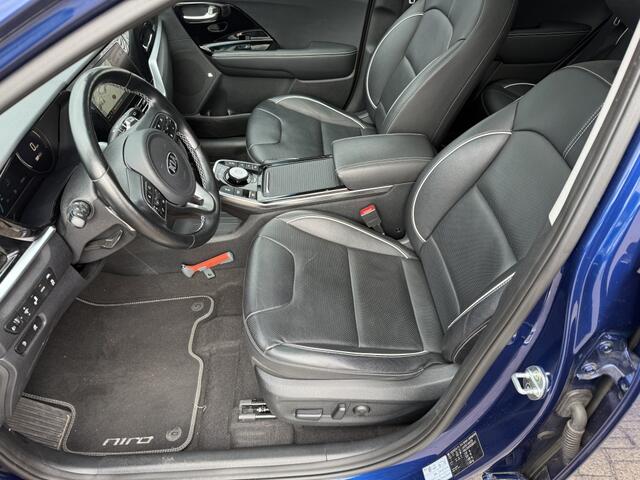 KIA e-Niro ExecutiveLine 64 kWh 3 FASE LADEN + AFNEEMBARE TREKHAAK