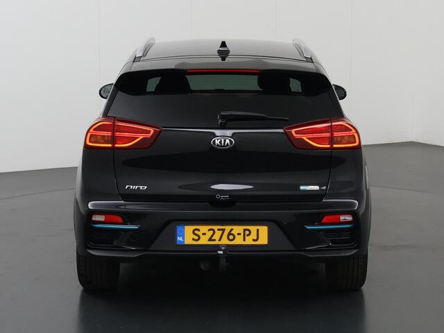 KIA e-Niro ExecutiveLine 64 kWh | Trekhaak | Lederen Bekleding | JBL Audio | Dodehoekdetectie | Stoel/Stuurwielverwarming | Stoelventilatie | Elektrisch bedienbare bestuurdersstoel met geheugenfunctie