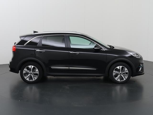 KIA e-Niro ExecutiveLine 64 kWh | Trekhaak | Lederen Bekleding | JBL Audio | Dodehoekdetectie | Stoel/Stuurwielverwarming | Stoelventilatie | Elektrisch bedienbare bestuurdersstoel met geheugenfunctie