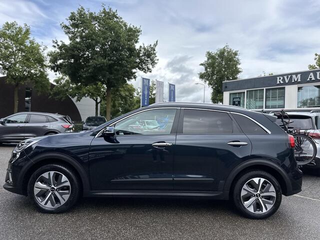 KIA e-Niro DynamicPlusLine 64 kWh Schuifdak | Stuur- & Stoelverwarming | 3-fase Laden | SOH 100% !! | ORIGINEEL NL RIJKLAAR GELEVERD MET GARANTIE! |