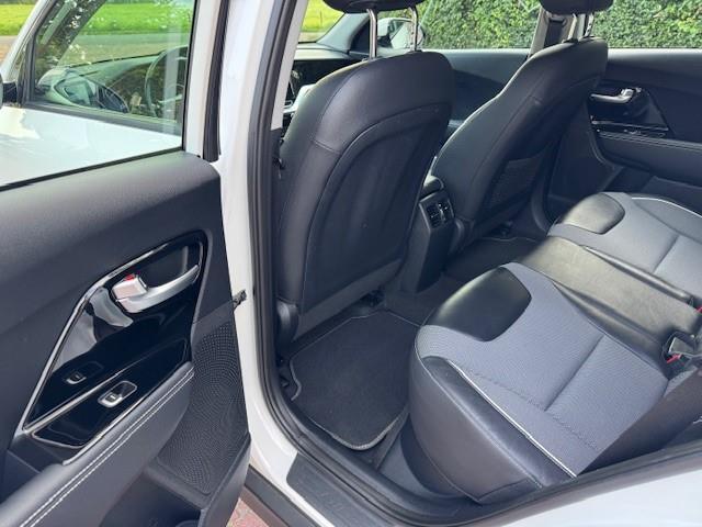 KIA e-Niro DYNAMICLINE 64KWH 3 FASE LADEN/SOH 100%/ACARPLAY/NAV/LED/FABRIEKSGARANTIE