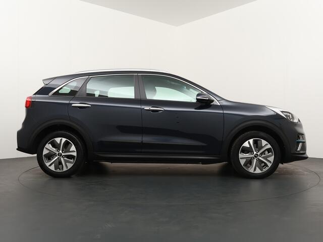 KIA e-Niro DynamicLine 64 kWh - SOH 97,8% - Navigatie - Adaptief Cruise Control - Climate Control - Keyless Entry - Apple/Android Carplay - Fabrieksgarantie Tot 2029