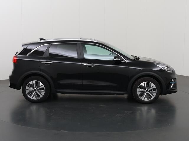 KIA e-Niro ExecutiveLine 64 kWh | Panoramadak | Lederen Bekleding | JBL Audio | Dodehoekdetectie | Stoel/Stuurwielverwarming | Stoelventilatie | Elektrisch bedienbare bestuurdersstoel met geheugenfunctie