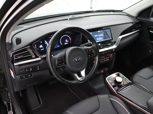 KIA e-Niro ExecutiveLine 64 kWh | Panoramadak | Lederen Bekleding | JBL Audio | Dodehoekdetectie | Stoel/Stuurwielverwarming | Stoelventilatie | Elektrisch bedienbare bestuurdersstoel met geheugenfunctie
