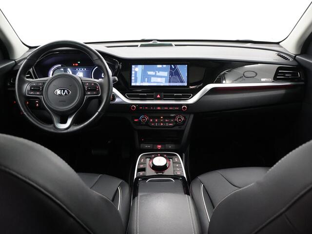 KIA e-Niro ExecutiveLine 64 kWh | Panoramadak | Lederen Bekleding | JBL Audio | Dodehoekdetectie | Stoel/Stuurwielverwarming | Stoelventilatie | Elektrisch bedienbare bestuurdersstoel met geheugenfunctie