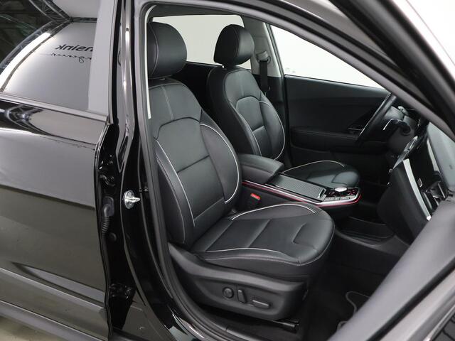 KIA e-Niro ExecutiveLine 64 kWh | Panoramadak | Lederen Bekleding | JBL Audio | Dodehoekdetectie | Stoel/Stuurwielverwarming | Stoelventilatie | Elektrisch bedienbare bestuurdersstoel met geheugenfunctie