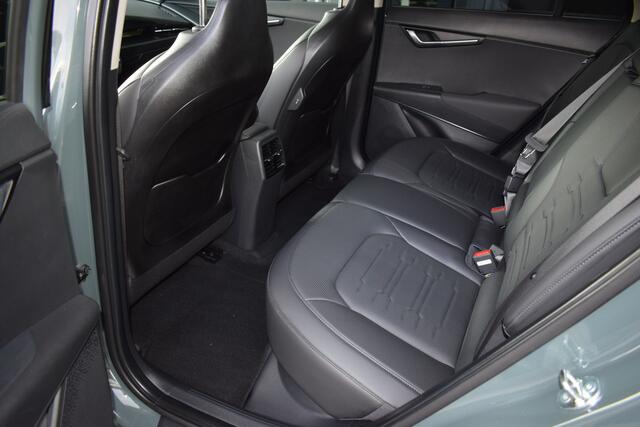 KIA e-Niro EV Edition Advanced 64.8 kWh | Navigatie | Camera | Leder | Stoel+StuurVerwarming | Cruise Control Adaptief | Tot 10Jr. Kia-Garantie |