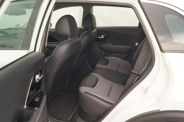 KIA e-Niro DynamicLine 64kWh 3-FASE-NAVI-ECC-CAM-DAB-PDC-