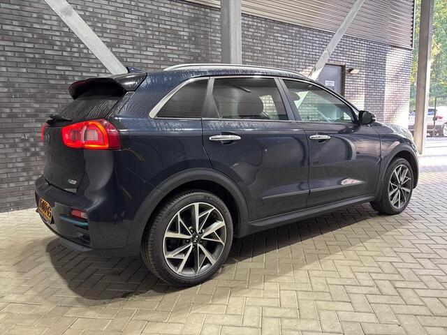 KIA e-Niro ExecutiveLine 64 kWh | Leder | Camera | Stoelkoeling+Verwarming | Dodehoekdetectie | JBL | Keyless | 18 Inch