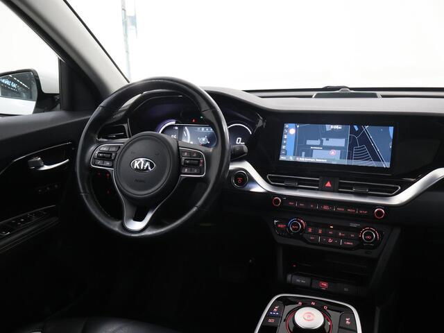 KIA e-Niro ExecutiveLine 64 kWh | Panoramadak | Lederen Bekleding | JBL Audio | Dodehoekdetectie | Stoel/Stuurwielverwarming | Stoelventilatie | Elektrisch bedienbare bestuurdersstoel met geheugenfunctie