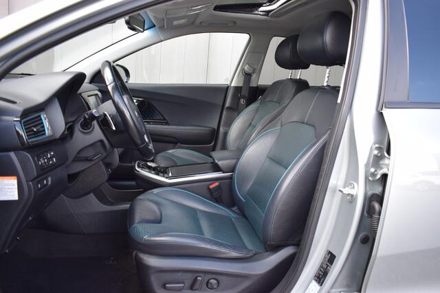 KIA e-Niro ExecutiveLine 64 kWh Trekhaak | JBL | Schuif/Kanteldak | Zwart Leder | Stoelverkoeling | Virtual Cockpit | Warmtepomp