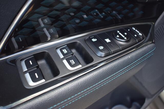 KIA e-Niro ExecutiveLine 64 kWh Trekhaak | JBL | Schuif/Kanteldak | Zwart Leder | Stoelverkoeling | Virtual Cockpit | Warmtepomp