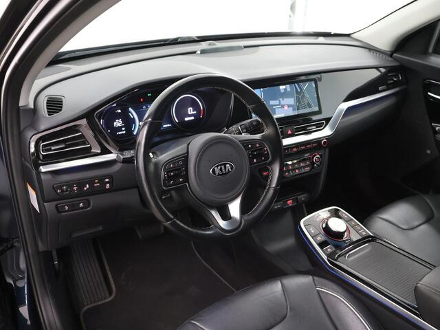 KIA e-Niro ExecutiveLine 64 kWh | Lederen Bekleding | JBL Audio | Dodehoekdetectie | Stoel/Stuurwielverwarming | Stoelventilatie | Elektrisch bedienbare bestuurdersstoel met geheugenfunctie |