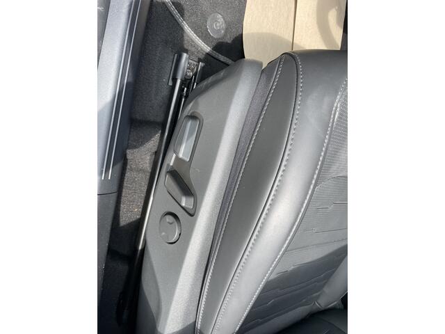 KIA e-Niro EV Edition Advanced 64.8 kWh Leder // Elec. verst Stoel // PDC // Camera info Roel 0492-588951