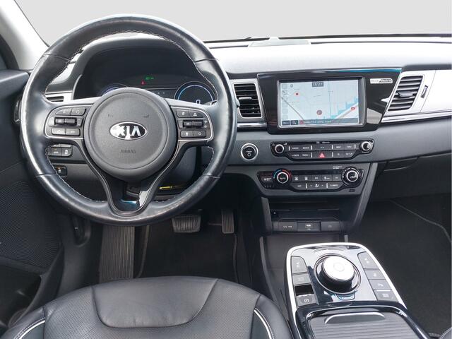 KIA e-Niro ExecutiveLine 64 kWh | Navigatie | Leder |