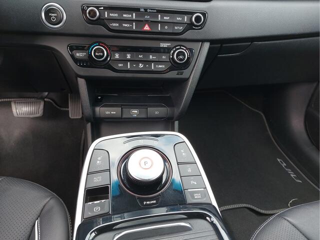 KIA e-Niro ExecutiveLine 64 kWh | Navigatie | Leder |