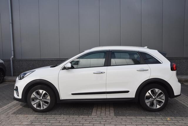KIA e-Niro DynamicLine 64 kWh | Dealer onderhouden | Kia-garantie | 150KW - 3 fase |