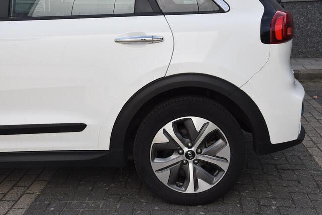 KIA e-Niro DynamicLine 64 kWh | Dealer onderhouden | Kia-garantie | 150KW - 3 fase |