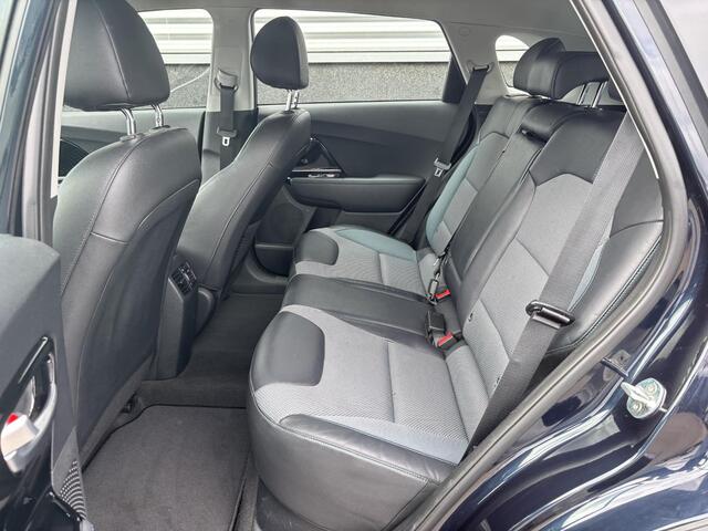 KIA e-Niro DynamicLine 64 kWh Trekhaak, Navigatie, Adaptieve Cruise control, Achteruitrijcamera, Historie aanwezig!