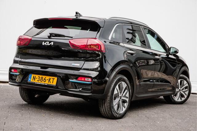 KIA e-Niro DynamicPlusLine 64 kWh Half lederen int./ Stuur + stoelverwarming/ Camera/ Adapt. cruise/ Carplay