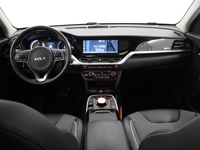KIA e-Niro DynamicPlusLine 64 kWh | Panoramadak | Stoel/Stuurwielverwarming | Adaptieve Cruise Control | Keyless Go | LED Koplampen |