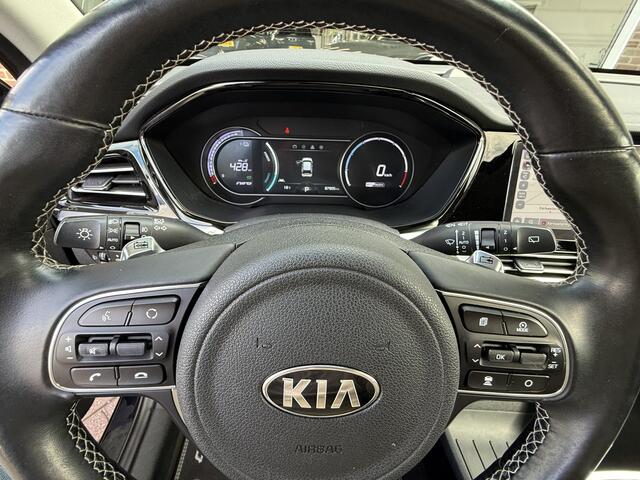 KIA e-Niro DynamicPlusLine 64 kWh 3-Fase, Schuif-/kanteldak, Navi, Camera